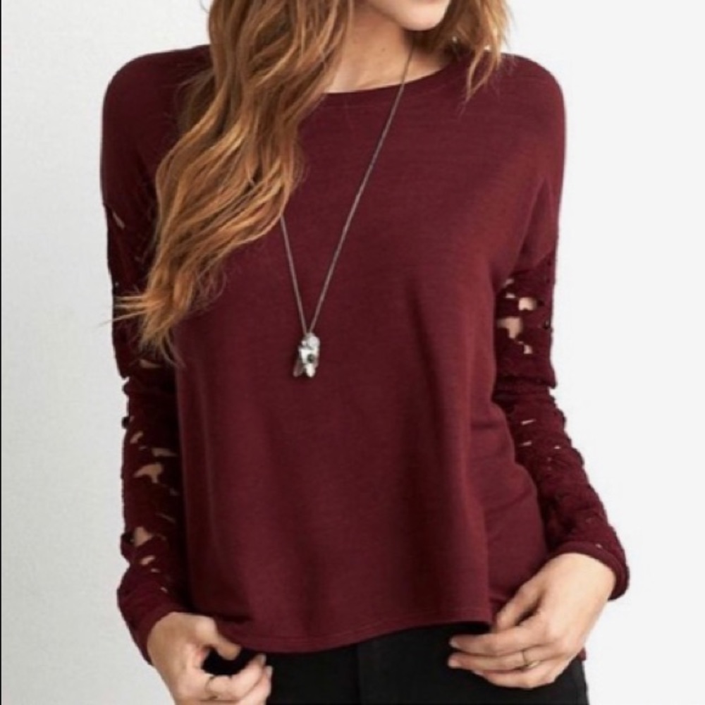 American Eagle Burgundy Sweater